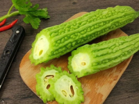 黑瓜吃料每日更新,每日精选，营养资讯一网打尽