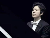 吃瓜群众李云迪娱乐圈,瓜田李下，情场风波